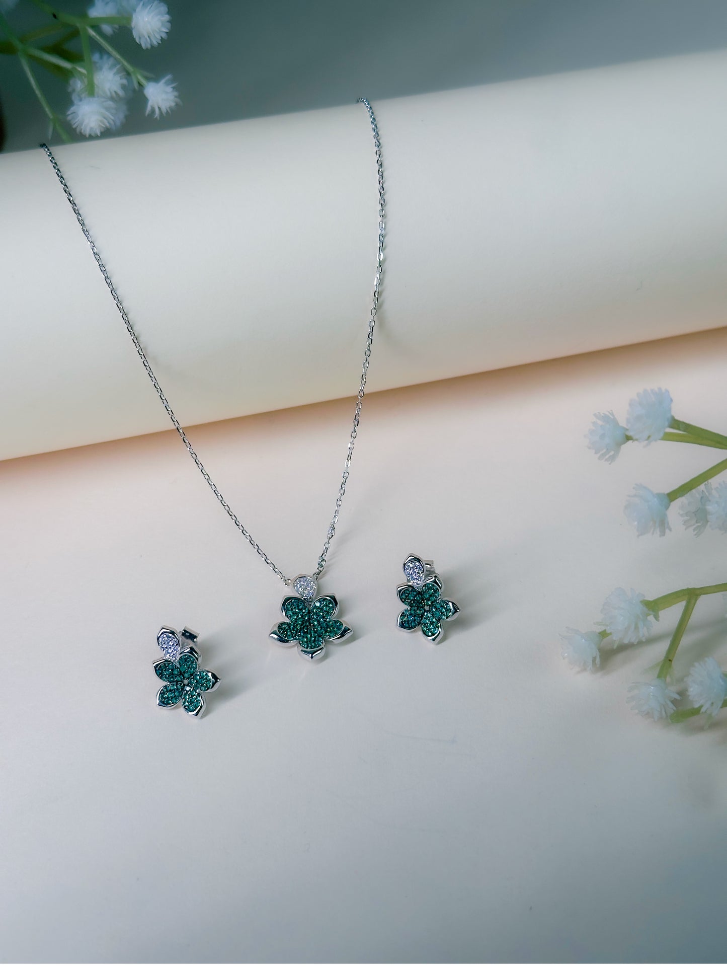 Emerald Bloom Jewellery Set