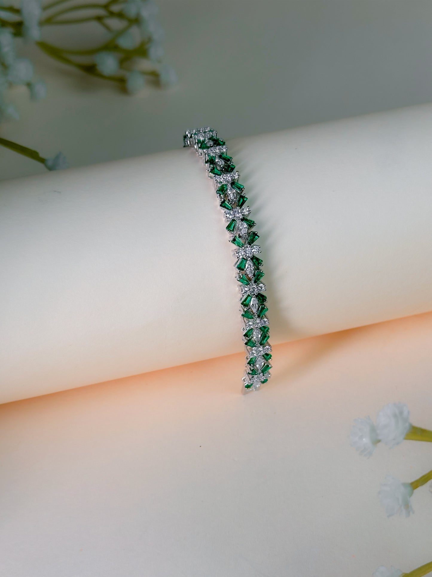 Green Baguettes Corners Flexible Bracelet