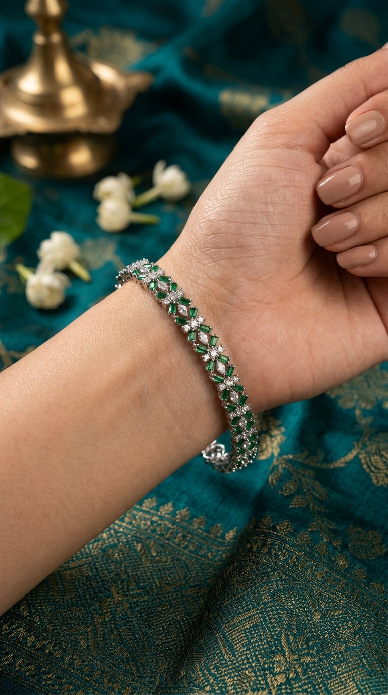 Green Baguettes Corners Flexible Bracelet