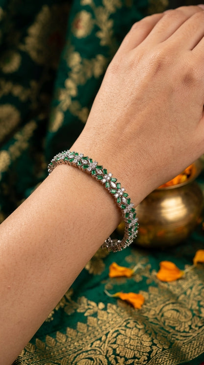 Green Baguettes Corners Flexible Bracelet