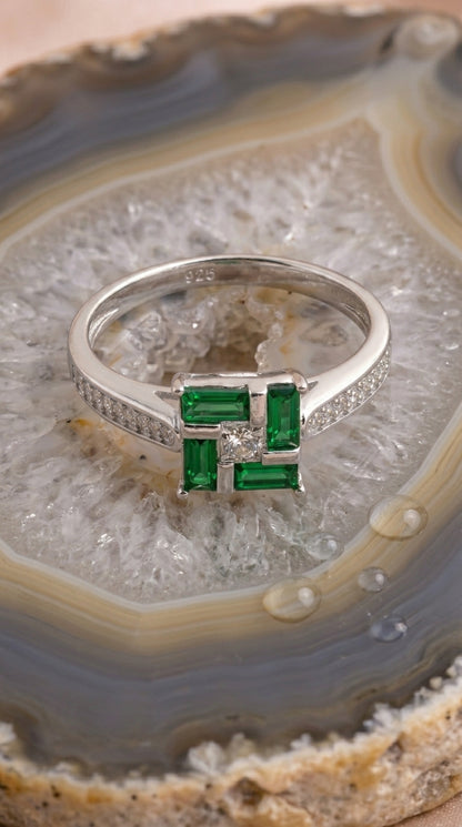 Emerald Luxe Geometric Ring